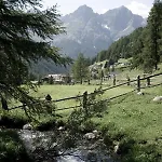 Отель Alpengasthof Crusch Alba Ed Alvetern, S-charl Скуоль