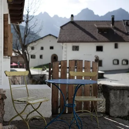 Alpengasthof Crusch Alba Ed Alvetern, S-charl Hotell