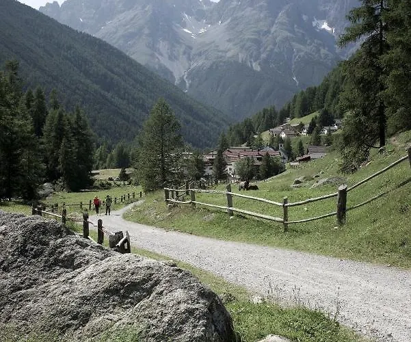 Alpengasthof Crusch Alba Ed Alvetern, S-charl Hotel